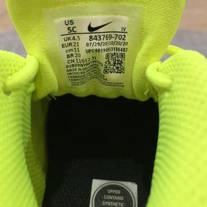 Little Nike Posite One TD 'Volt' color lime.